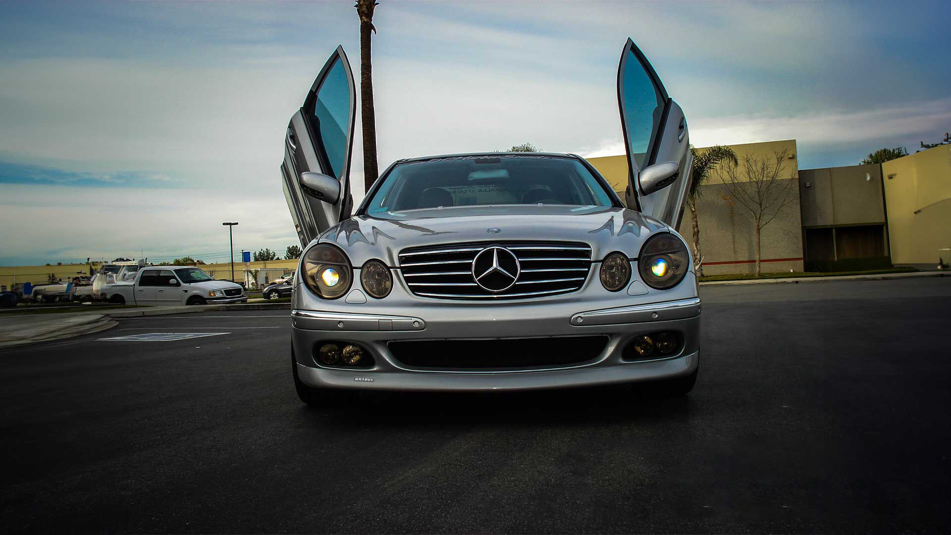 2003-2009 Mercedes E-Class Bolt-On Vertical Door Conversion - VDI-VDCMERE030