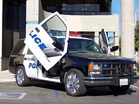 1992-1999 Chevrolet Suburban Bolt-on Vertical Lambo Door Conversion Kit - VDCCHEVYSUB9299