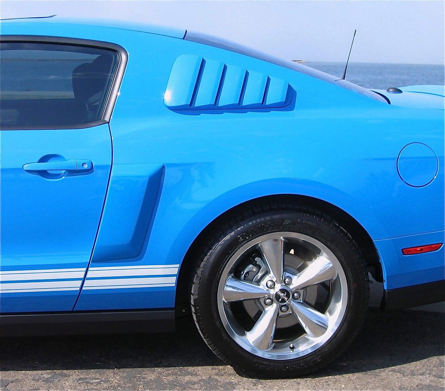 20102013 Ford Mustang Street Scene Urethane Side Window Louvers 95070772