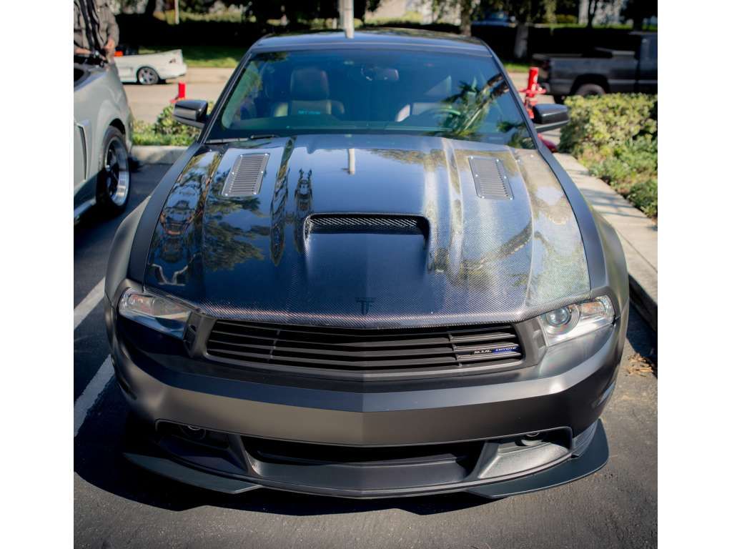 20102012 Ford Mustang A61 Functional Ram Air Carbon Fiber Hood