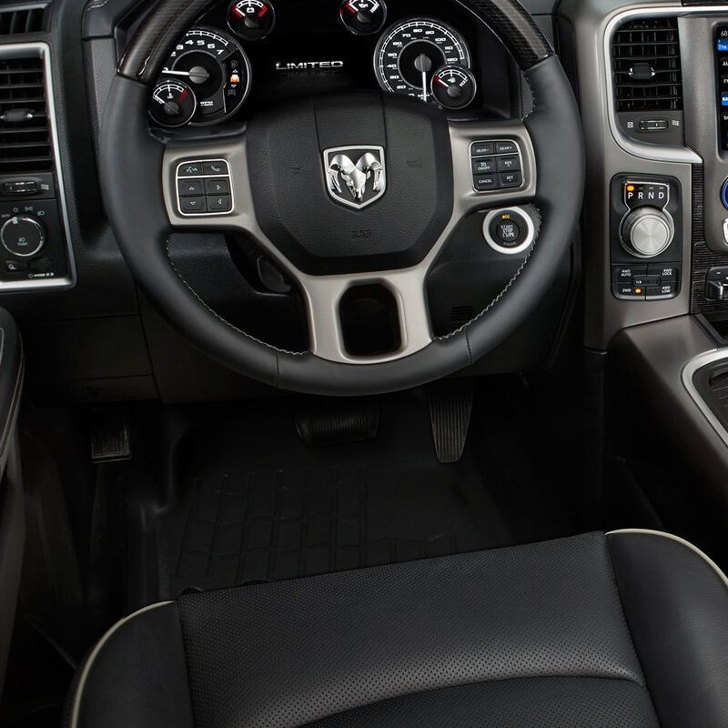 Dodge Ram Quad Cab Fußmatten Teppiche 2002–2009 – Velour SW, 4-türig