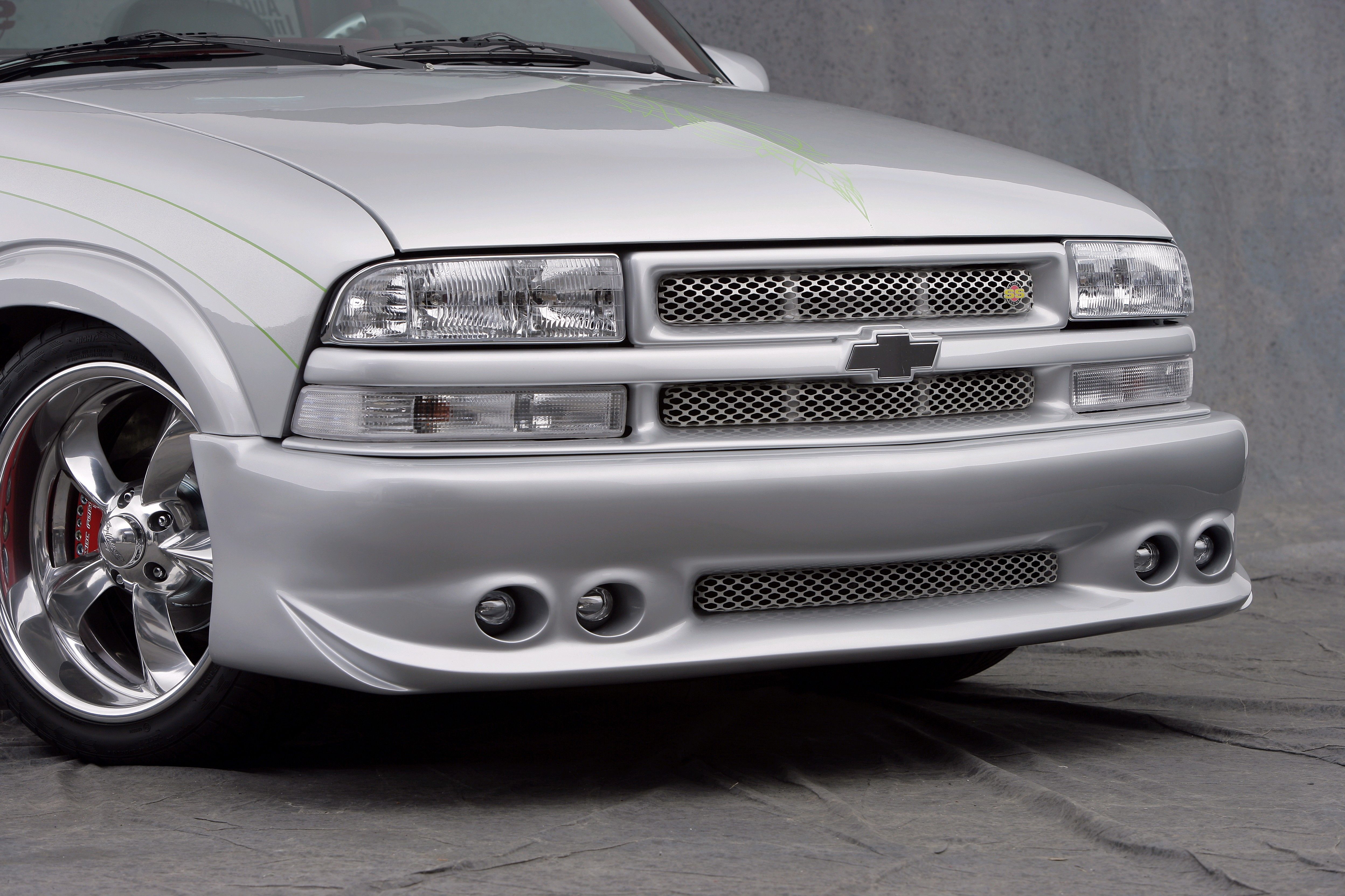 19982004 Chevrolet Blazer/S10 Street Scene Urethane Front