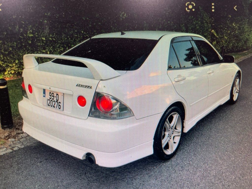 20002005 Lexus IS300 4dr W.W. Style Trunk Spoiler Wing w/ LED WW